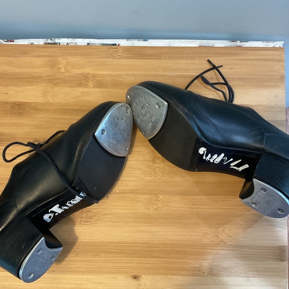 Capezio Ladies tap Shoes size 7 - Picture 2 of 3